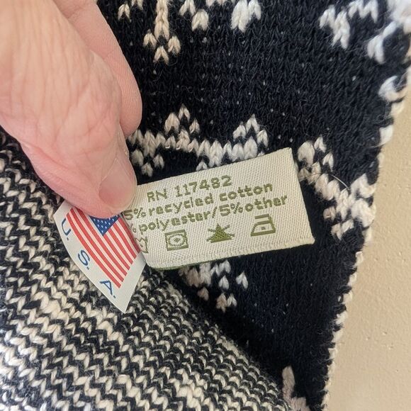 Green 3 Nordic Print Scandinavian Scarf Recycled Cotton Black White - Picture 5 of 5